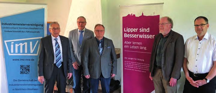 8 REGIONAL LIPPE / OWL Landesdelegiertenkonferenz in Lippe ViFF und IHK profitieren von enger Zusammenarbeit Gäste aus ganz Nordrhein-Westfalen sowie zwei Gastredner konnte der 1.