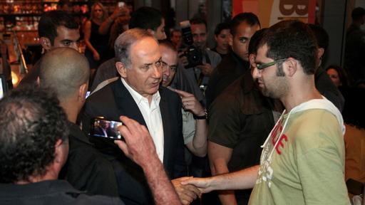 neue Verteidigungsminister Lieberman verbot, dass künftig die Leichname palästinensischer Attentäter an ihre Familien übergeben werden, was auch in Israel umstritten ist.