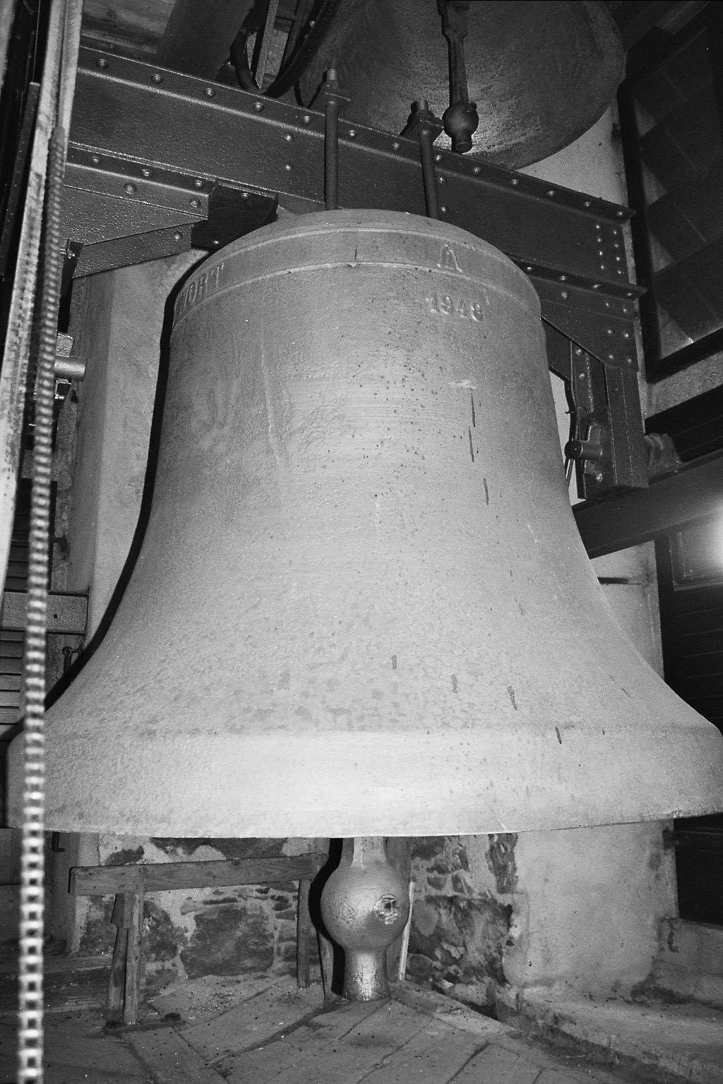 Informationen aus dem Kirchenvorstand Rückblick Eine Sondersitzung des Kirchenvorstandes beschäftigte sich mit dem Guss der neuen Glocken. Mit dabei waren Mitglieder des Glockenfördervereins.