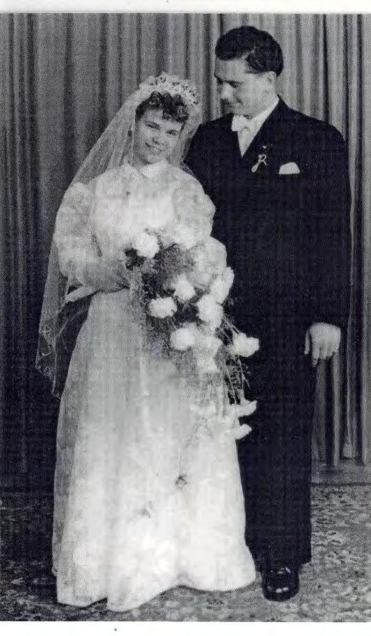 Landrat Herr Jetz. (von li. nach re.). Beide waren noch sehr jung (18 und 22 Jahre) als sie geheiratet haben.
