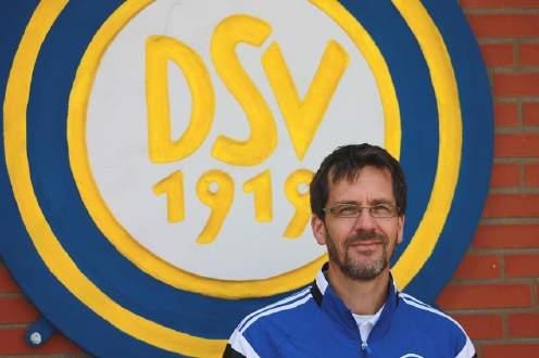 Persönliche Ziele mit dem DSV in der Saison : Platz 1-4 9. Mein Lieblingsprofiverein : HSV 10.