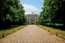 Schloss Mickeln der Heinrich-Heine-Universität Düsseldorf. (Foto: HHU / Lukas Piel) Am 20. Juli 2017 fand das Sommertreffen des DIID und des Fortschrittskollegs Online-Partizipation statt.