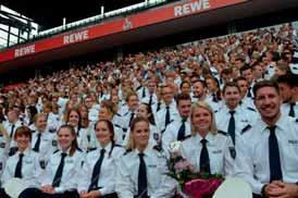 Endlich Bachelor! Am 30. August 2017 hat die FHöV NRW, Abteilung Köln, ihre ehemaligen Studierenden verabschiedet.