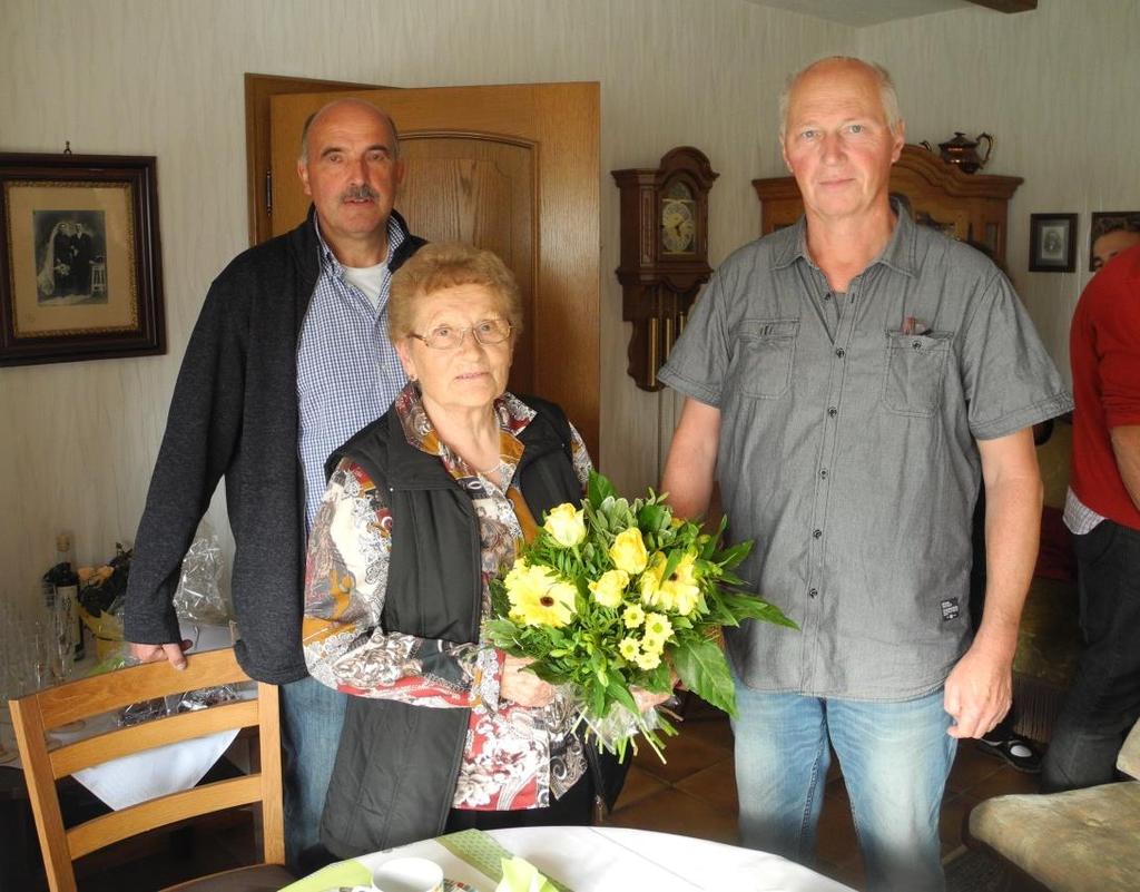 Herzlichen Glückwunsch Am 29. September 2017 hatte Frau Hildegard Fischer, Auf dem Büschel 3, Geburtstag. Sie wurde immerhin 85 Jahre!