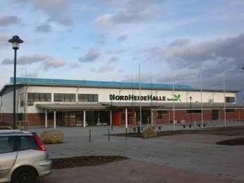 ÖPP Erfahrungen der DKB Vierfeldersporthalle Buchholz Neubau einer Vierfeldersporthalle für Schulund Vereinssport inkl.
