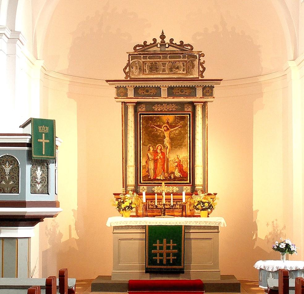 Gemeindebrief Dorfkirche Prieros, Blick zum Altar für die Kirchenregion Mittenwalde Evangelische