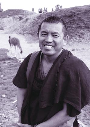 10 Sommercamp 1: Die drei Hauptaspekte des Pfades privat Geshe Ngawang Zopa ist Leh rer im Buddhistischen Zentrum Boed dha s Gompa in Epe in den Nie derlanden.