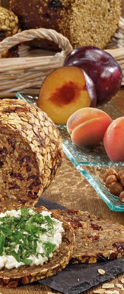 Fruchtiges Rezeptur für 38 Brote à 500 g Teigherstellung gemäß der Grundrezeptur mit Dekor, allerdings: Statt: Kürbiskerne Aprikosen getrocknet, geschnitten Pflaumen getrocknet, geschnitten