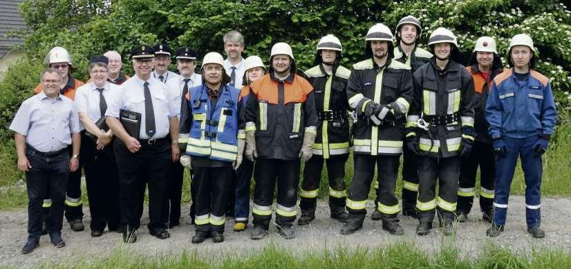 17.6.2016 / 17 Bindlach Feuerwehr Ramsenthal Eine Gruppe der Freiwilligen Feuerwehr Ramsenthal legte anlässlich der Inspektion am 11.