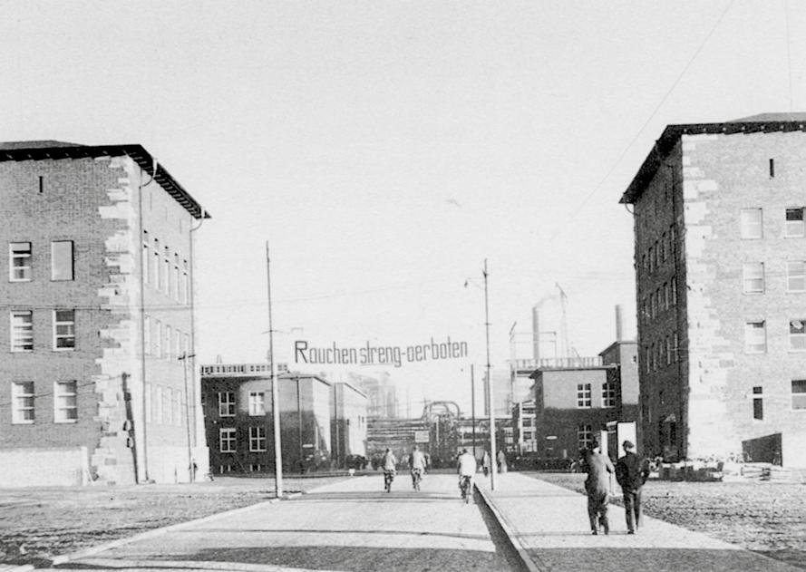 Buna vom Lippe-Ufer Die Anfänge des Chemieparks Marl In den 1920er Jahren war den Marlern klar: Hier entsteht Schritt für Schritt eine Bergbaustadt mit einem Dutzend Zechen und 120.000 Einwohnern.
