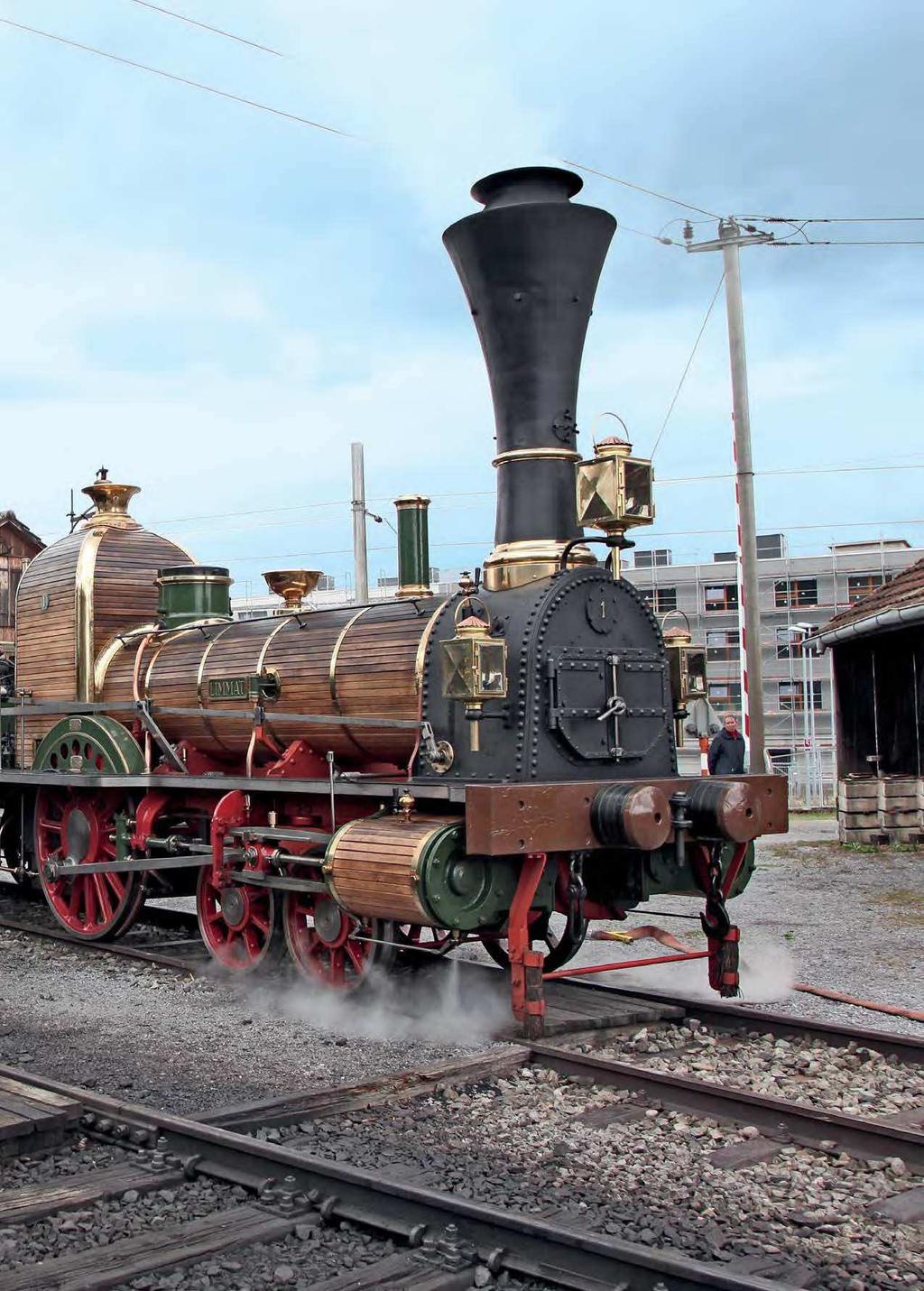 Die beiden Lokomotiven repräsentieren die ersten Triebfahrzeuge auf dem Schweizer Schienennetz.