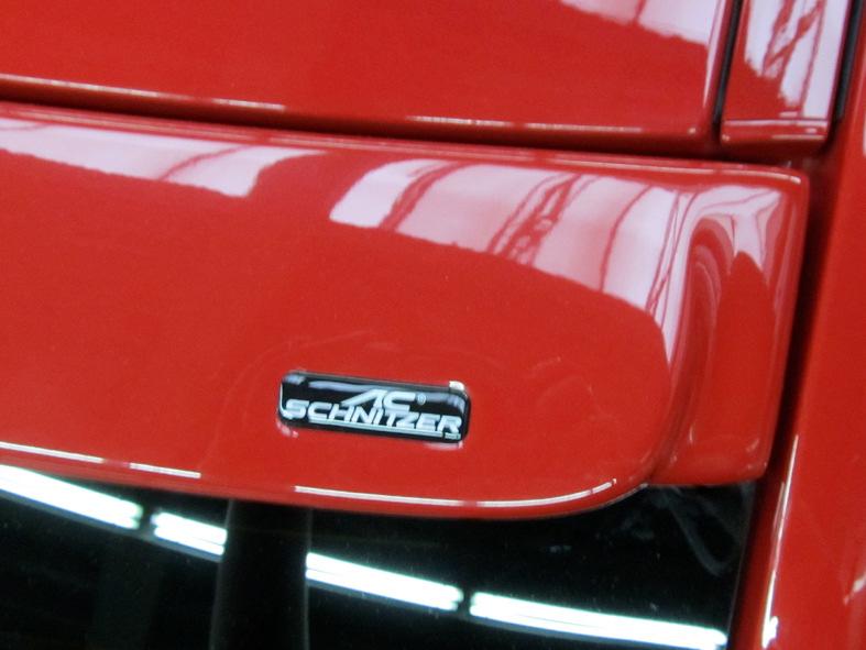 8 Apply the AC Schnitzer vitro sticker supplied to the recess on the right side of the AC Schnitzer rear roof