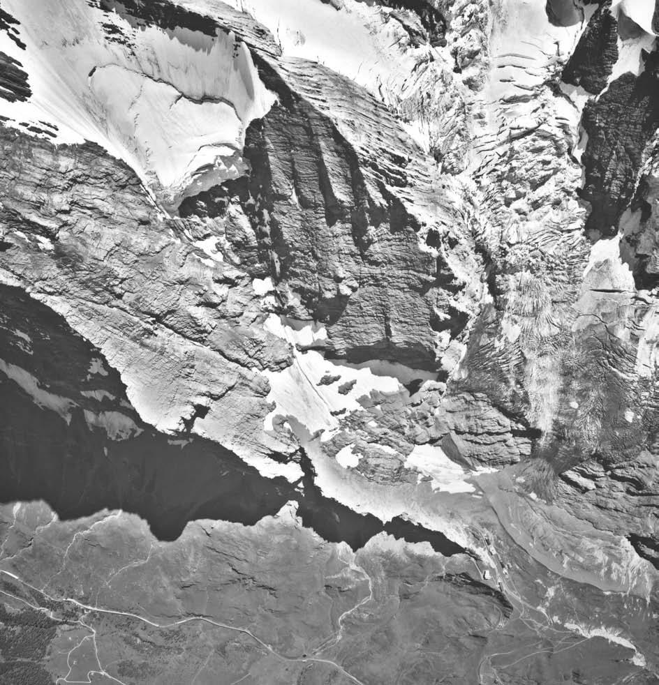 Auszug aus dem Inventar gefährlicher Gletscher der Schweiz 4 Abbildung 2: Luftbild des