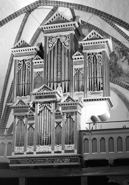 4 KIRCHENMUSIK Plater Orgel wieder eingeweiht Seit Ostermontag erklingt sie wieder, die Orgel in der Plater St.-Marien-Kirche.
