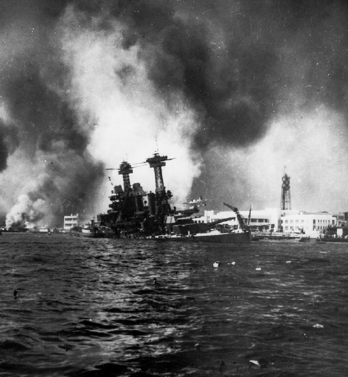 Re: Die sinkende USS California) Hat Roosevelt Pearl Harbor bewusst in Kauf genommen, um die Öffentlichkeit umzustimmen? Ein Dokumentarfilm der BBC unterstellte ihm dies schon 1989.