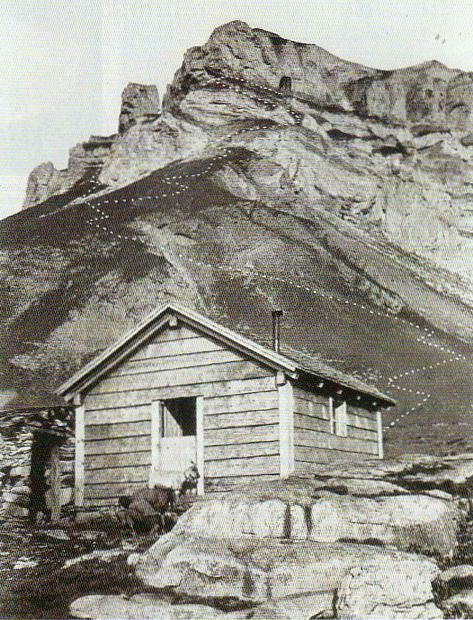 - 5 - Die Hütte auf Gelbberg, 2040 m 0. M.