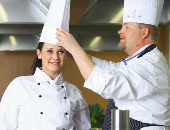 6 Ausbildung zum Küchenmeister/Küchenmeisterin Stand: 19.2.2019 Konditionen und Förderung Die Prüfung wird bundesweit einheitlich von der zuständigen IHK abgenommen.