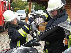Jahresbericht 2008 Arbeitskreis Frauen in der Feuerwehr Jahresbericht Arbeitskreis Frauen in der Feuerwehr Ende 2006 konstituierte sich der Arbeitskreis Frauen in der Feuerwehr.