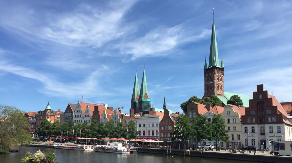 Lage in der schönen Lübecker Altstadt im Unesco Kulturerbe Foto oben: Die gemütliche Obertrave liegt nur wenige Gehminuten von der Wohnung entfernt.