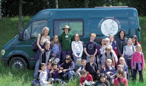 Zielgruppe: Grundschulen Das Jugendumweltmobil kommt! Das Jugendumweltmobil der Naturschutzjugend (NAJU) NRW ist seit 2002 für Kinder und Jugendliche im Einsatz.