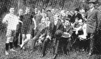 Mythos VfB Das symbolträchtige Gruppenbild beim letzten Gartenfest des VfB vor dem I. Weltkrieg.