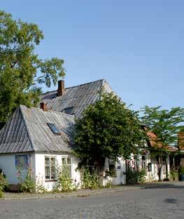 Oben links: das Lutterbeker; unten Mitte: Frauke Petersen, links daneben ihr Atelier; rechts: die Villa von Hubertus Hoffschild Fotos: Hildegard Marx, Frauke