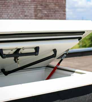 Sicher auf Ihr Dach Durchdachte Lösungen für jedes Flachdach Staka bietet Ihnen einen sicheren Zugang auf Ihr Dach.
