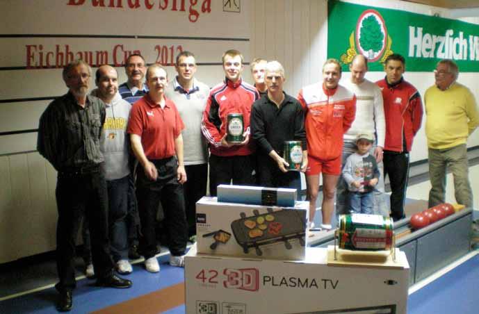 Turniere 45 14. Eichbaum-Cup war ein Turnier der Extraklasse René Zesewitz zum vierten Male Sieger Die Platzierten des 14. Eichbaum-Cups. Foto: Alain Karsai Das 14.