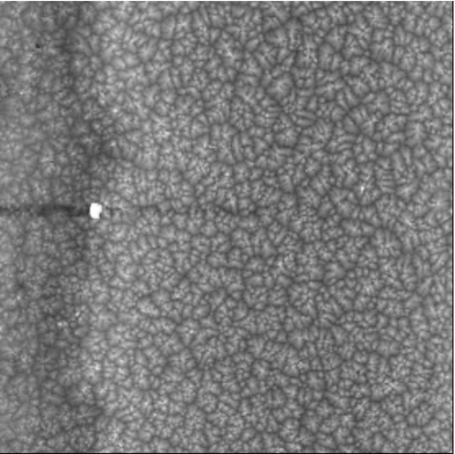 Weitere Untersuchungen mit AFM und XPS werden hierzu folgen. Abbildung 7.: AFM-Bilder von Pentacenfilmen auf a) Glas und b) Al O () mit einem Scanbereich von jeweils 5 µm 5 µm. c) µm µm Zoom von b).