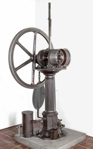 Wieder lauffähig: Die atmosphärische Gas maschine von Otto und Langen von 1867 wurde wieder in Betrieb genommen. Sie wiegt ca. 900 Kilogramm und leistet etwa 350 Watt.