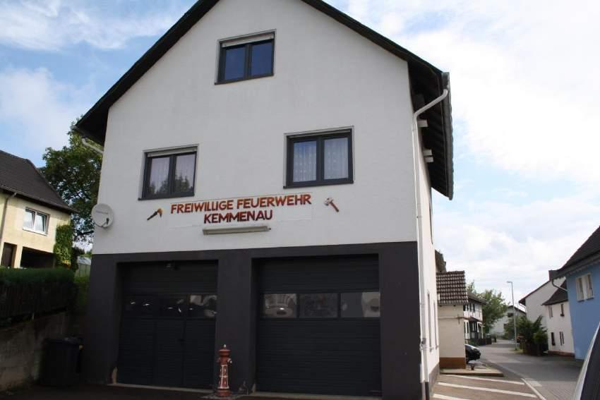 3.1.17 Feuerwehrgerätehaus Kemmenau FGH Kemmenau Standort Backhausstr. 8; 56132 Kemmenau Objekt(e) Feuerwache Baujahr 1977 Nettogrundfläche (NGF) 161 m² Wärmeversorgung (Bj.