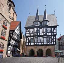 In Büdingen, Schlitz oder Laubach malen sie mit rotem, grünem oder blau gestrichenem Fachwerk ein wunderbares Stadtbild.