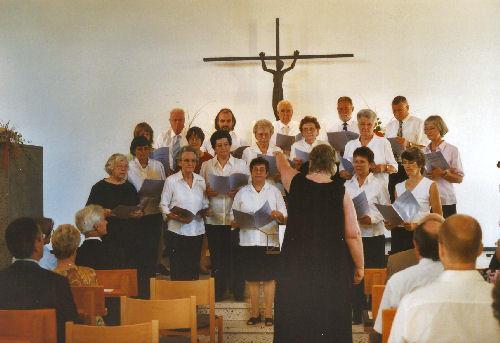 50 Jahre Kirchenchor Großer Gott, wir loben dich... In der Tat - das 50-jährige Bestehen des Kirchenchores, am 15.