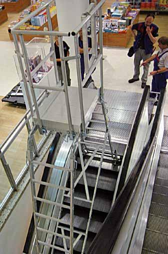 Wartungsleiter Treppengängig Mit Arbeitsplattform Geländer 3-seitig Maintenance ladder Can be used on