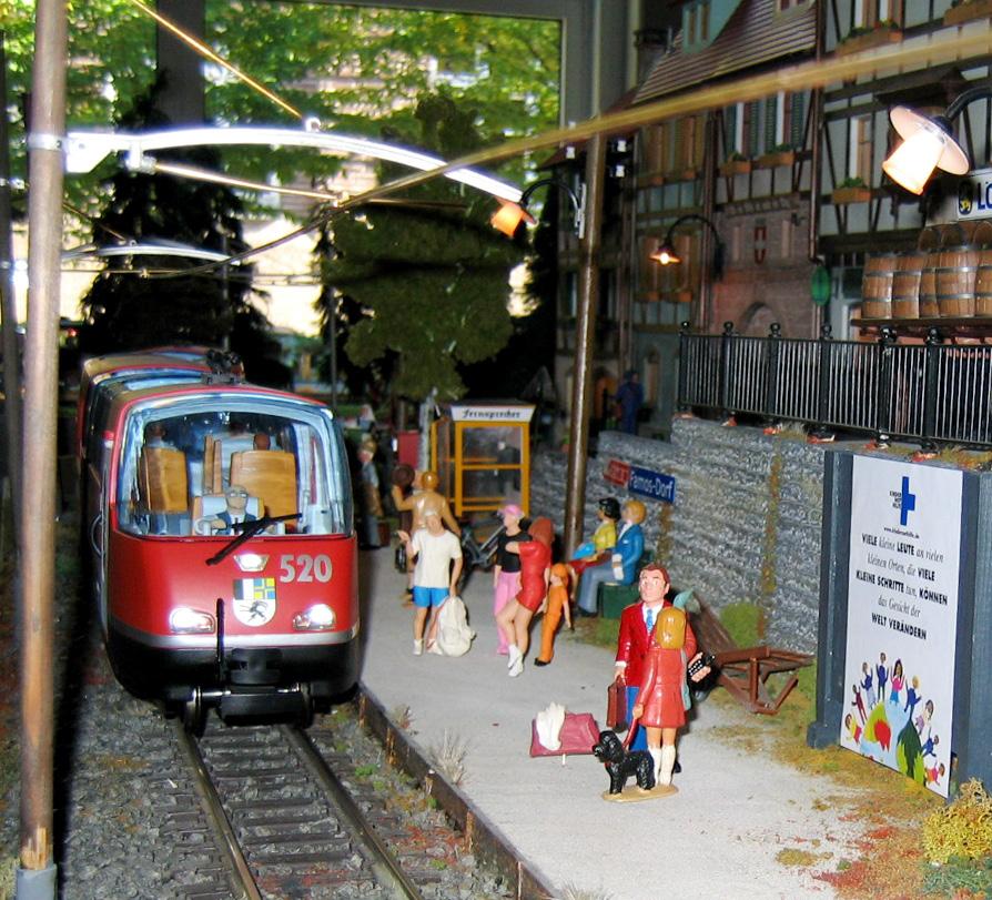 22 Modelleisenbahn im Gemeindehaus in Wedau Die Weichen sind gestellt Im Gemeindesaal Wedau zeigen die Signale wieder grün für den Eisenbahnbetrieb zugunsten der Kindernothilfe.
