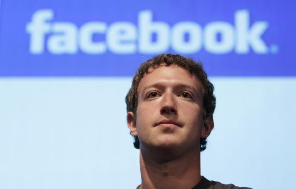 Privatsphäre nicht mehr zeitgemäß In einem Interview verteidigte Mark Zuckerberg die Neuerung, nach der persönliche Daten der Facebook Mitglieder in der Grundeinstellung öffentlich zugänglich sind.