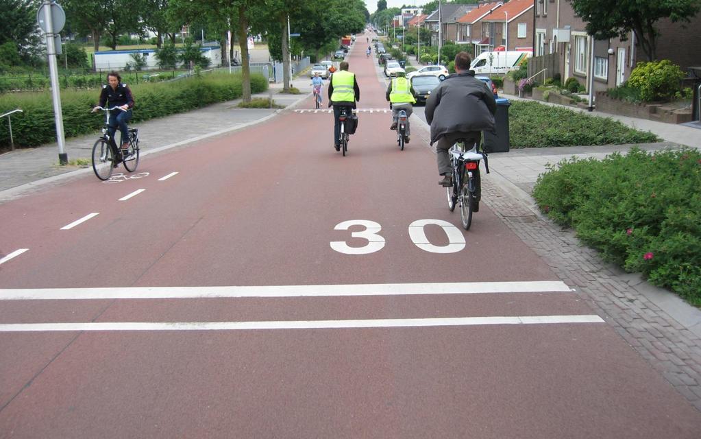Fahrradstraße (Nijmegen, NL) Foto: Meschik, Nijmegen, NL Institut für