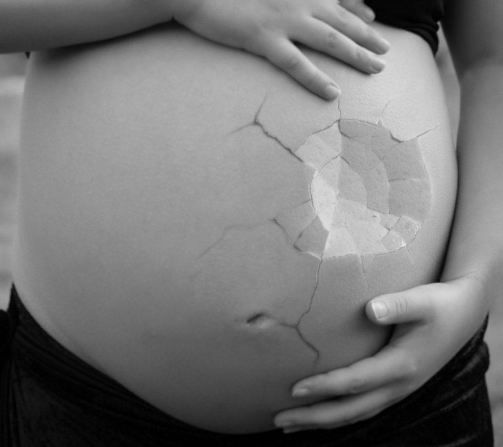 Während der Schwangerschaft gilt besondere Vorsicht im Umgang mit Insektiziden und Repellents.