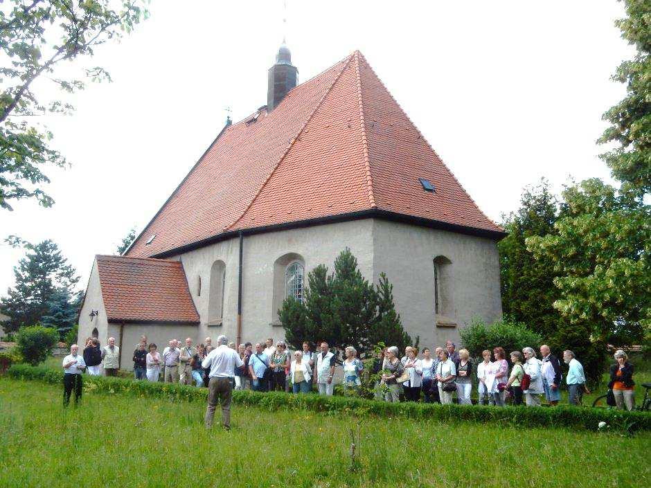 Sanierung der Kirche in Lauta-Dorf (Landkreis Bautzen) abgeschlossen Foto: Bernd Janowski Die umfangreiche Sanierung der Dachkonstruktion an der Kirche in Lauta-Dorf ist abgeschlossen.