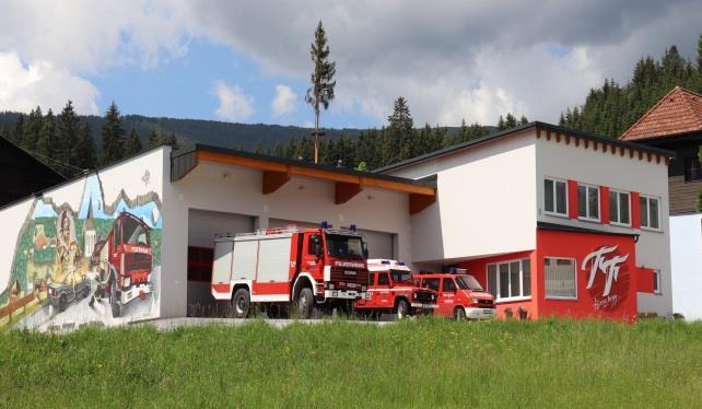 Die FF Hirschegg hat derzeit einen Mitgliederstand von 53 Personen und gehören davon 49 dem Aktivstand und 4 der Feuerwehrjugend an.