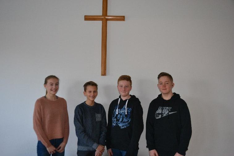 Unsere Konfirmanden 2019 Am 28. April 2019 ist es wieder soweit Konfirmation in Salder. Die Gemeinde begrüßt feierlich 4 junge Menschen, die sich entschlossen haben ja zu Ihrem Glauben zu sagen.