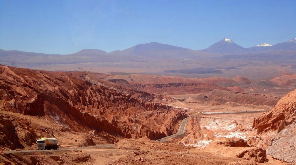 IKI-Projekt: Klima- und umweltpolitische Instrumente zur Förderung einer emissionsarmen und ressourceneffizienten Rohstoffgewinnung in Entwicklungs- und Schwellenländern In der Atacama-Wüste werden