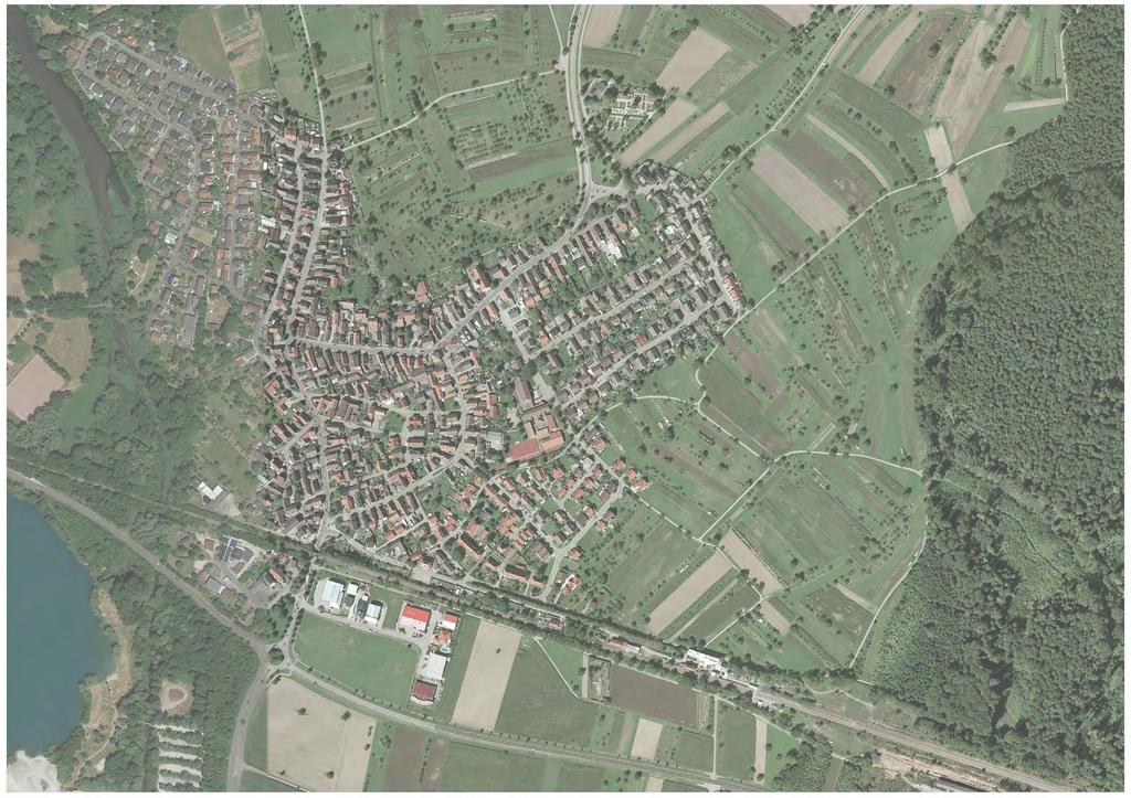 Dorfstruktur Wintersdorf ist ein großes, dicht bebautes Haufendorf in der westlichen Rheinaue und liegt an einem schmalen Altrheinarm.