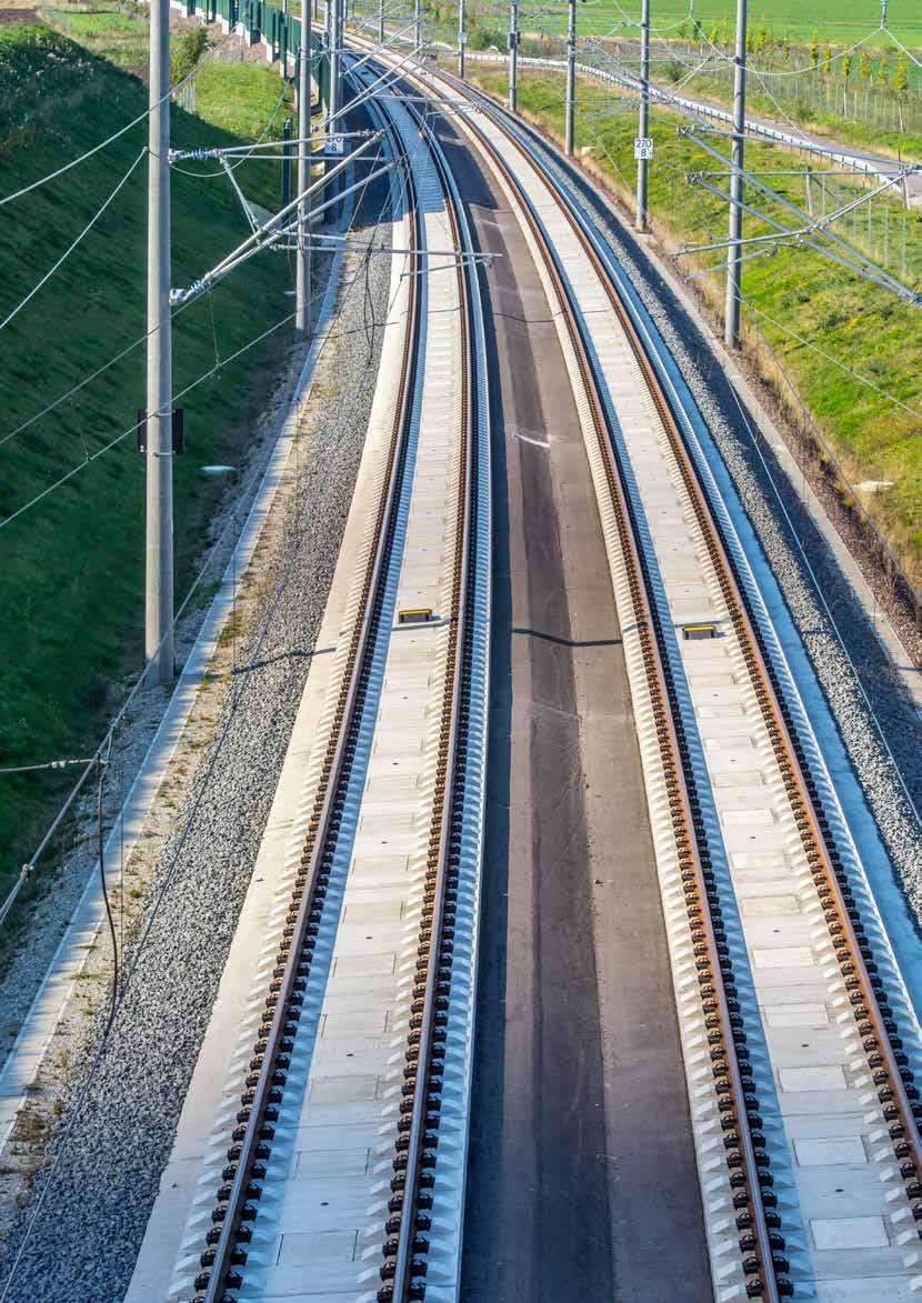EISENBAHNMARKT IN ZAHLEN Umsatzentwicklung Eisenbahnverkehrsunternehmen 16/17 2017 Gesamt 20,7 Mrd. Euro SGV 5,7 Mrd. Euro SPFV 4,2 Mrd. Euro SPNV 10,8 Mrd.