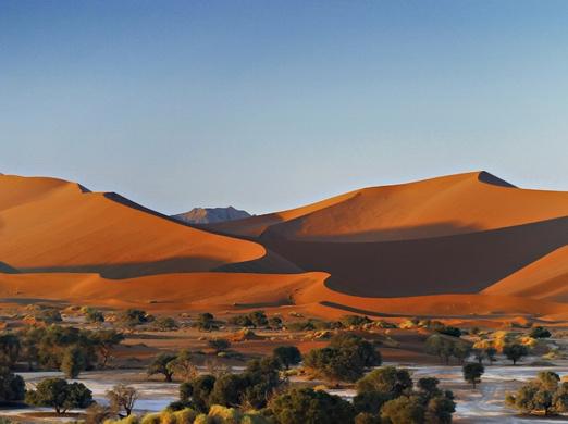 Wer Ruhe sucht und Natur, wer grandiose Landschaften, Wüste