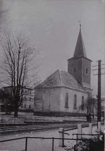 1867 Dach des Kirchturmes sowie Friedhofmauer ausgebessert, zum Instandhaltung des Turmes wurde im ganzen Dorf ohne Unterschied der Konfession gesammelt.