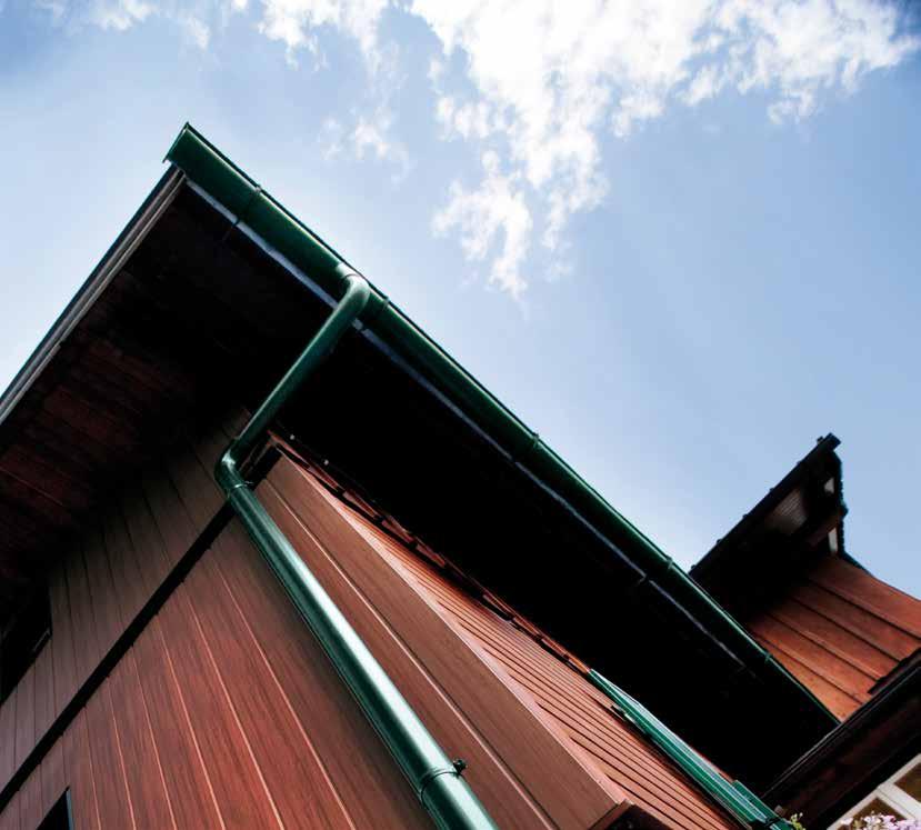 Damit ist Nachstreichen, wie bei Holzfassaden, nicht mehr nötig. Speziell bei Sanierungen können mit den PREFA Produkten alte Fassadenstrukturen dauerhaft in neuem Glanz erstrahlen.