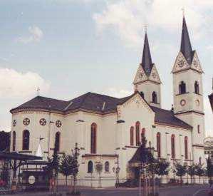 Treffen der Kirchenchöre in Polch am 17. Mai 2014, 19:00 Uhr Polch: Längst haben sich die sogenannten Dekanatssingen im Dekanat Maifeld-Untermosel als beliebte Tradition etabliert.