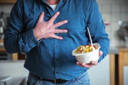 54 Charlottenburger Seniorentipps Wenn die Speiseröhre brennt, kann ein gesünderer Lebensstil helfen Sodbrennen Zu fett gegessen und zu viel?
