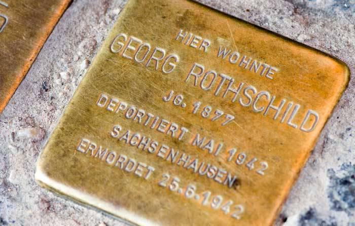 1915, am 19. Dezember, starb die Mutter von Else Ruhemann und Georg Rothschild. Sie wurde 1851 unter dem Namen Elfriede Littauer in Breslau geboren.